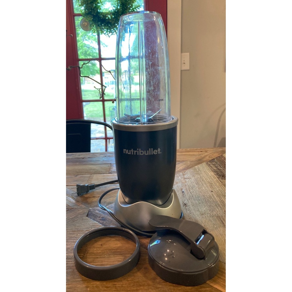 Nutribullet 600W 24 oz. Personal Blender Pre-Owned Smothies Ice Crusher Summer
